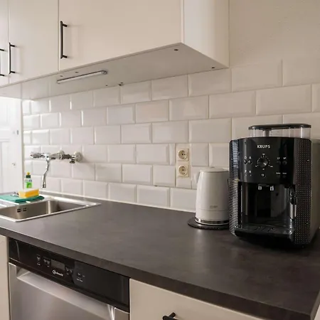 Stylish In Convinient Location *