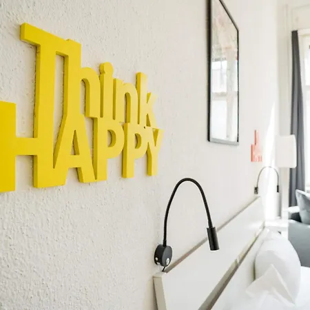 Stylish In Convinient Location ברלין